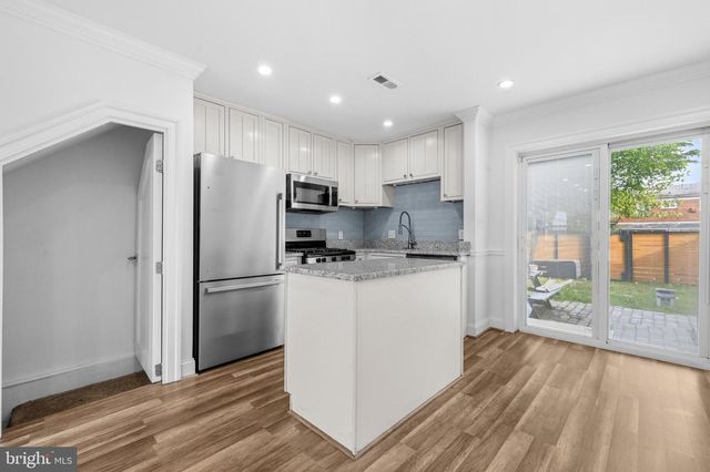 4630 HANNA PL SE, Washington, DC 20019