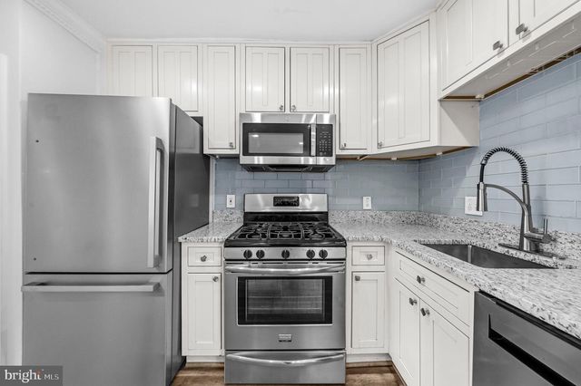 4630 HANNA PL SE, Washington, DC 20019