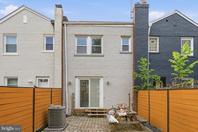 4630 HANNA PL SE, Washington, DC 20019