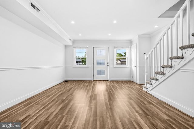 4630 HANNA PL SE, Washington, DC 20019