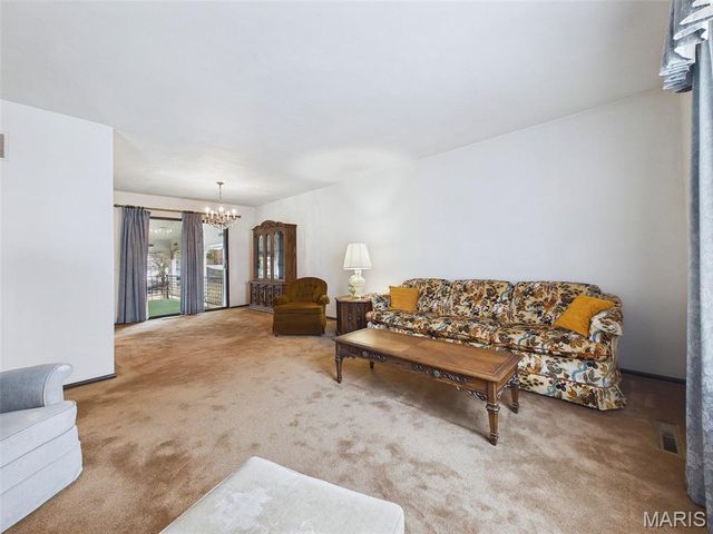 109 San Mateo Drive, Belleville, IL 62221