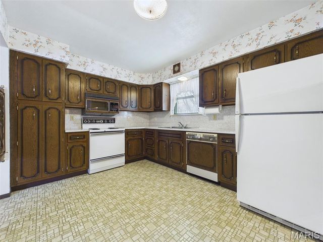 109 San Mateo Drive, Belleville, IL 62221