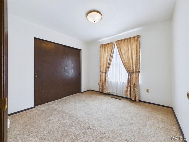 109 San Mateo Drive, Belleville, IL 62221