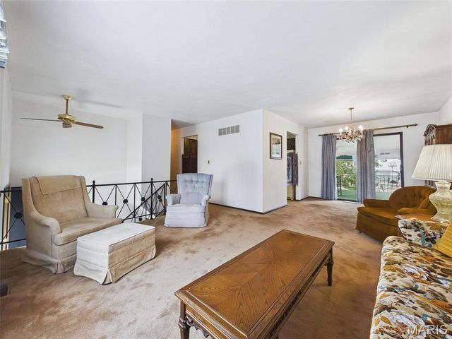 109 San Mateo Drive, Belleville, IL 62221