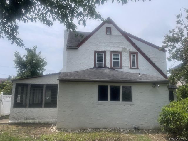 334 Westwood Road, Woodmere, NY 11598