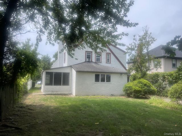 334 Westwood Road, Woodmere, NY 11598