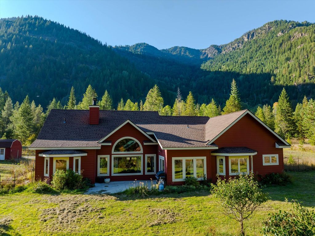 7 Conifer Lane, Noxon, MT 59853