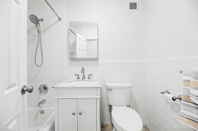 56 Doyer Avenue 6A, White Plains, NY 10605