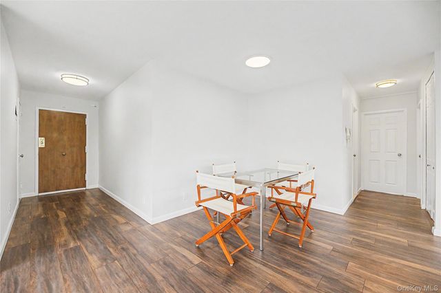 56 Doyer Avenue 6A, White Plains, NY 10605