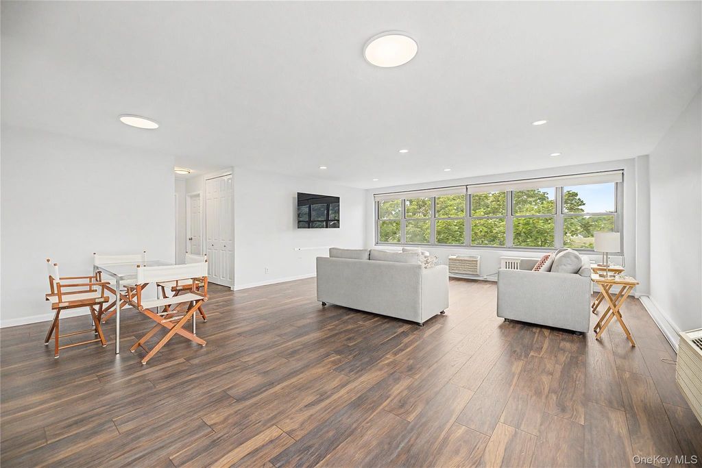 56 Doyer Avenue 6A, White Plains, NY 10605 — photo 2