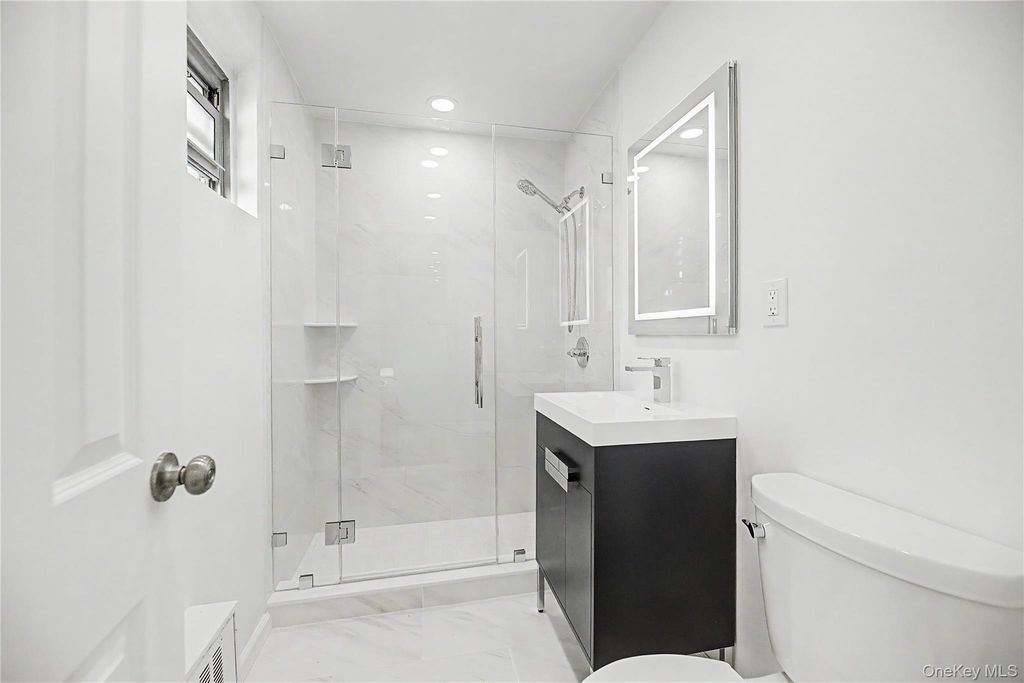 56 Doyer Avenue 6A, White Plains, NY 10605 — photo 5