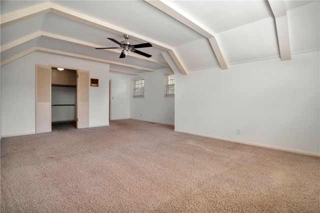 1205 N Crossover Road, Fayetteville, AR 72701