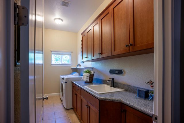 3388 Sudbury Rd, Cameron Park, CA 95682