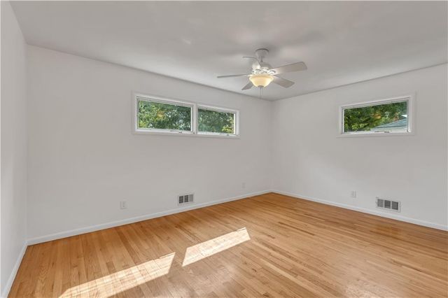 1339 Ward Parkway, Topeka, KS 66604