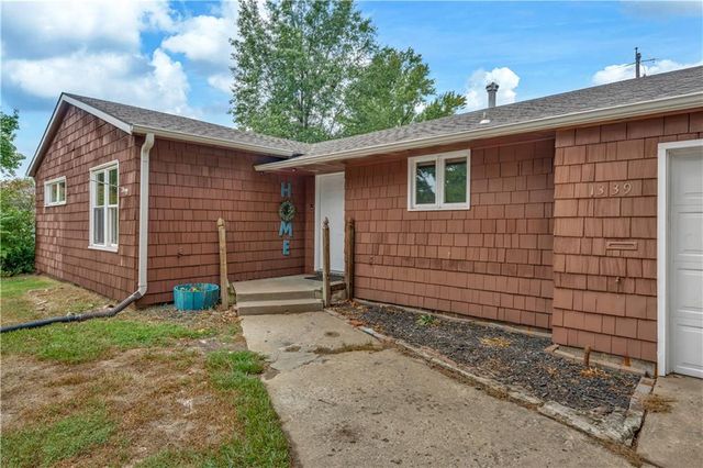 1339 Ward Parkway, Topeka, KS 66604