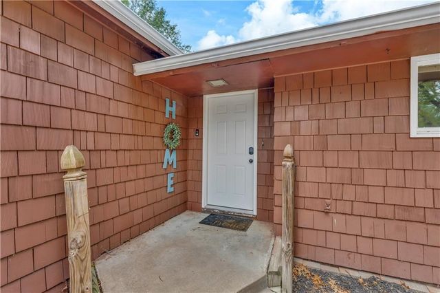 1339 Ward Parkway, Topeka, KS 66604