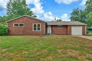 1339 Ward Parkway, Topeka, KS 66604