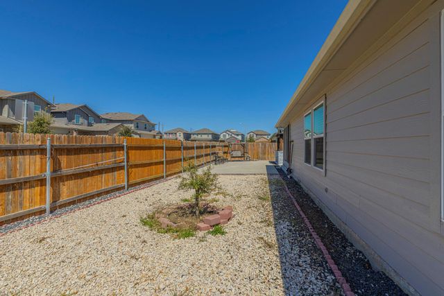 19000 Romano DR, Elgin, TX 78621