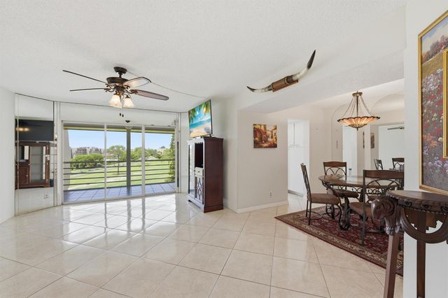 3836 Via Poinciana 603, Lake Worth, FL 33467