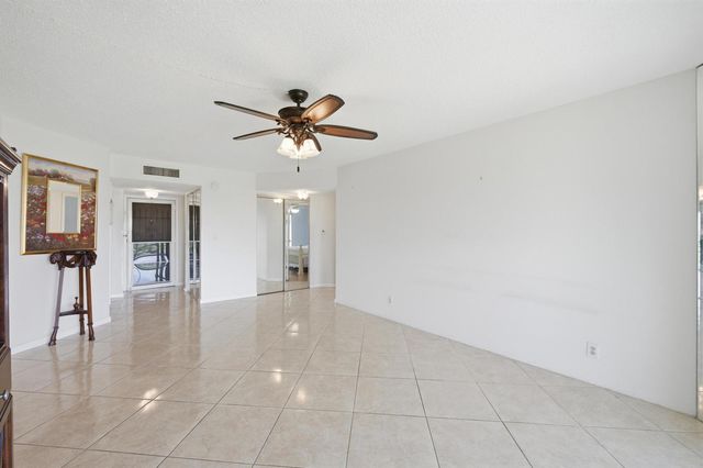 3836 Via Poinciana 603, Lake Worth, FL 33467