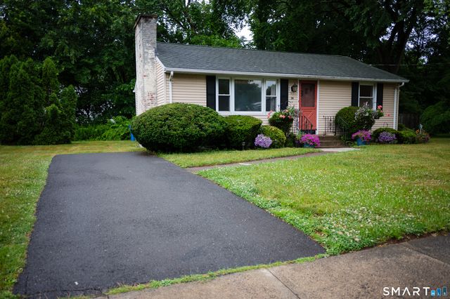 78 Lane Street, Hamden, CT 06514
