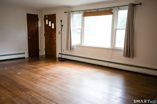 78 Lane Street, Hamden, CT 06514