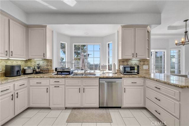 102 Mill Run, Monrovia, CA 91016