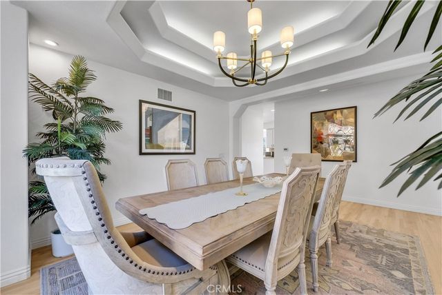 102 Mill Run, Monrovia, CA 91016