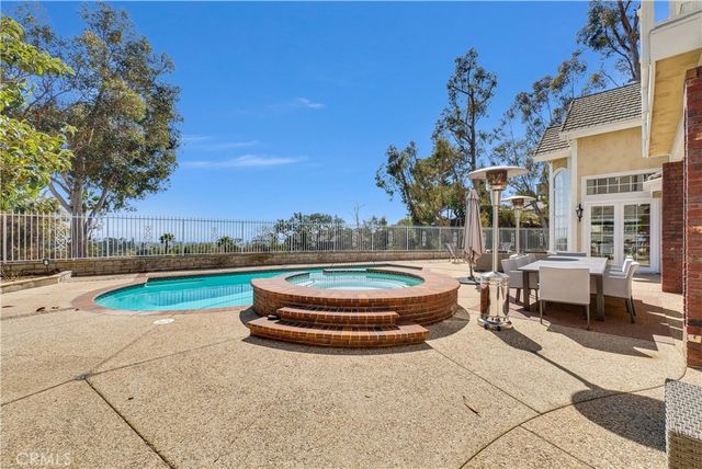 102 Mill Run, Monrovia, CA 91016