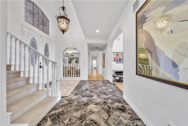 102 Mill Run, Monrovia, CA 91016