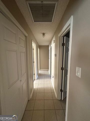 950 Lakeside Drive, Valdosta, GA 31602