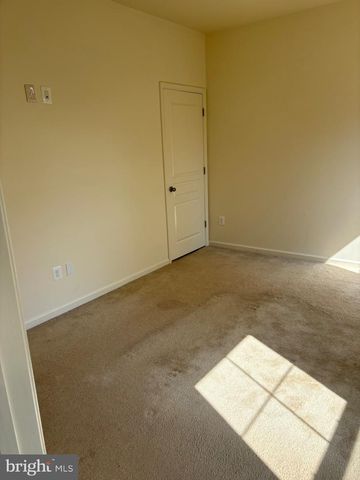 12757 LOTTE DR, Woodbridge, VA 22192