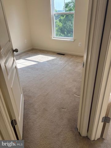 12757 LOTTE DR, Woodbridge, VA 22192