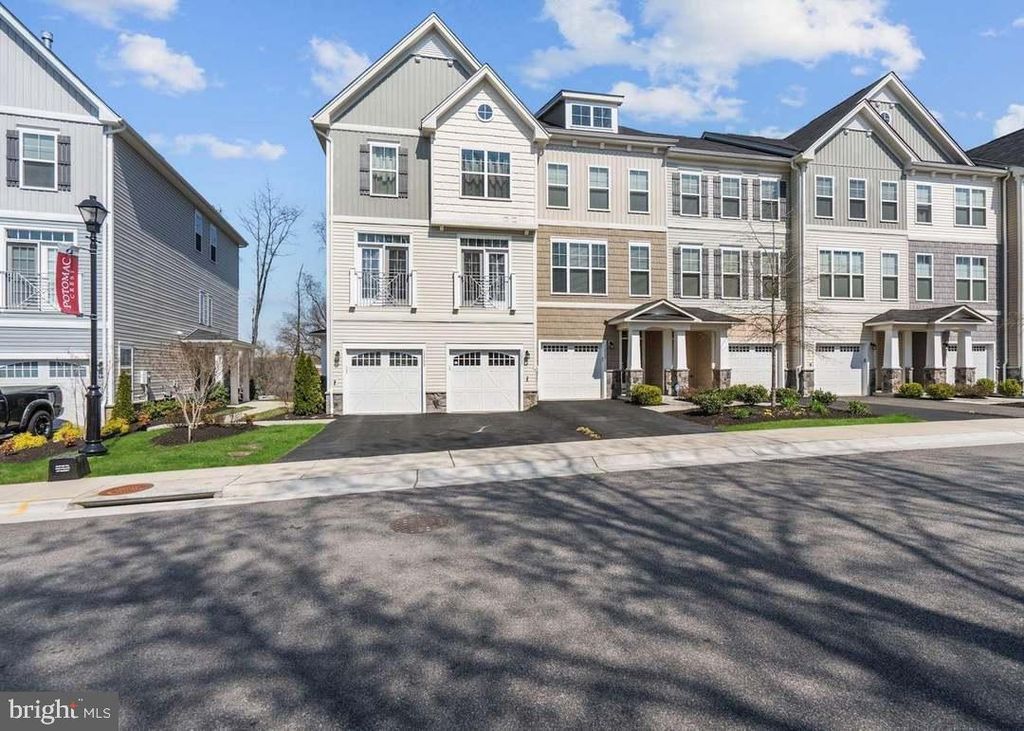 12757 LOTTE DR, Woodbridge, VA 22192