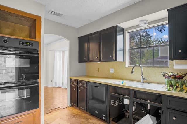 1119 Trowbridge Drive, Houston, TX 77062