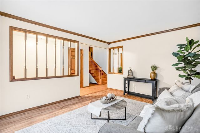 7567 Roselake Drive, Dayton, OH 45414