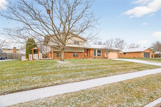 7567 Roselake Drive, Dayton, OH 45414
