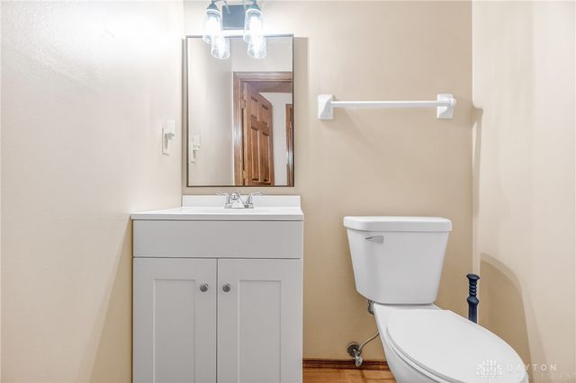 7567 Roselake Drive, Dayton, OH 45414