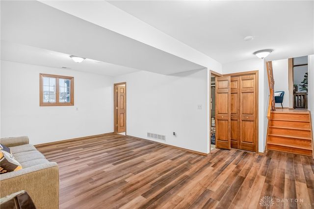 7567 Roselake Drive, Dayton, OH 45414