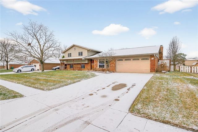 7567 Roselake Drive, Dayton, OH 45414