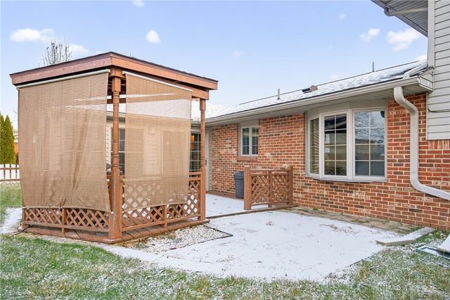 7567 Roselake Drive, Dayton, OH 45414