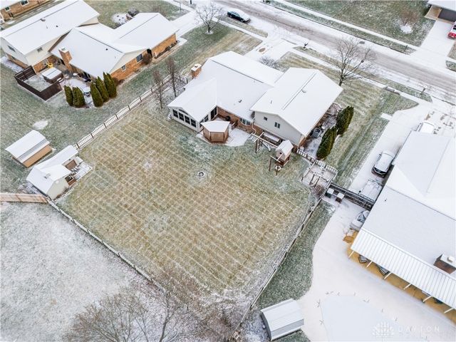 7567 Roselake Drive, Dayton, OH 45414