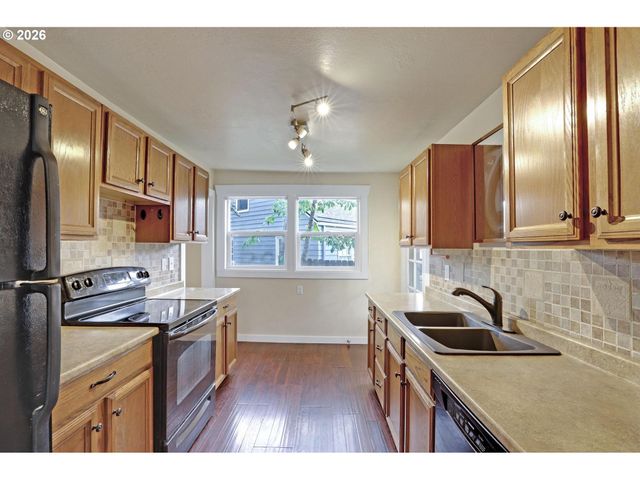 4438 Ne 90TH Ave, Portland, OR 97220