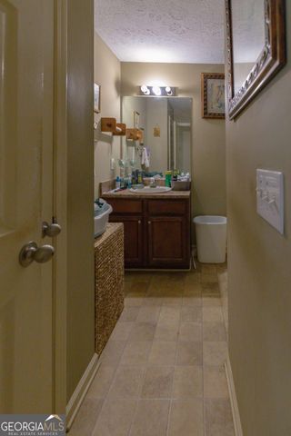 16 Huntcliff Drive, Cartersville, GA 30121