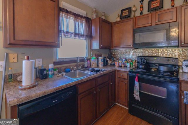 16 Huntcliff Drive, Cartersville, GA 30121