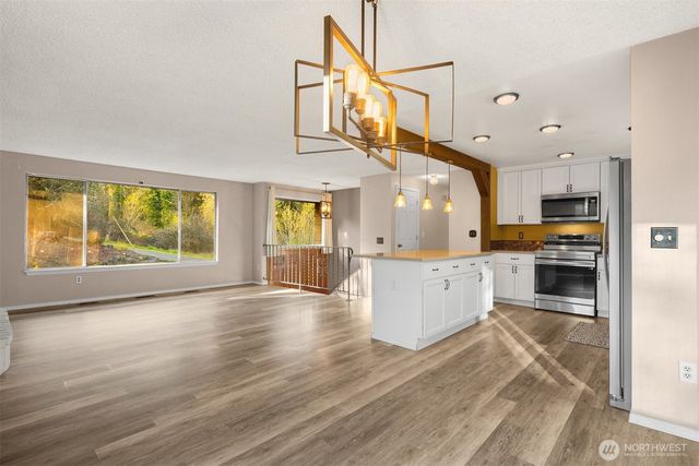 3915 38th Avenue NW, Gig Harbor, WA 98335