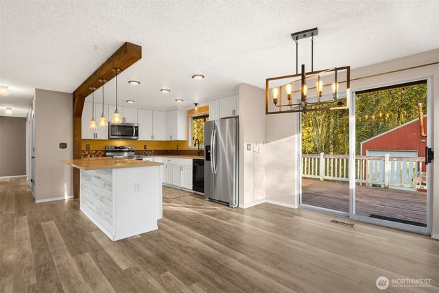 3915 38th Avenue NW, Gig Harbor, WA 98335