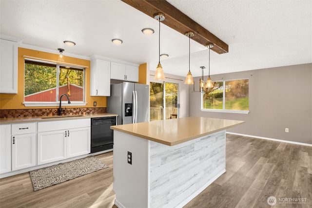 3915 38th Avenue NW, Gig Harbor, WA 98335