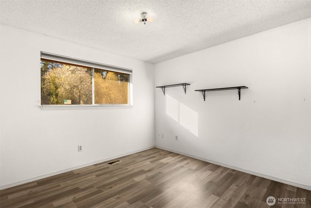 3915 38th Avenue NW, Gig Harbor, WA 98335