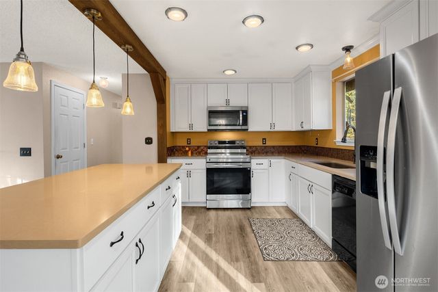 3915 38th Avenue NW, Gig Harbor, WA 98335